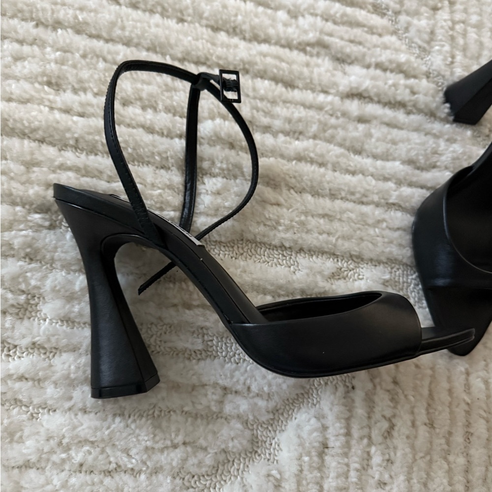 Brand new - Steve Madden Heels